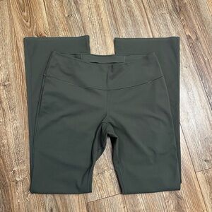 Uniqlo Airism flare legging